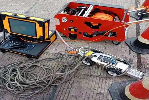 新兴CCTV管道检测机器人